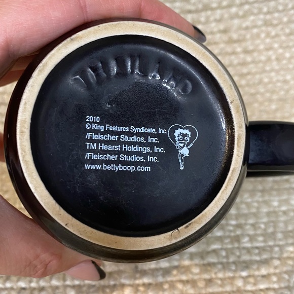 Betty Boop Hot Enough For You? Mug 2010 Thailand - Picture 3 of 5